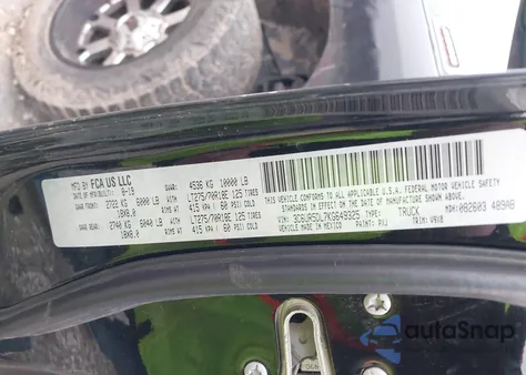 2019 Ram 2500 Big Horn 4X4 6'4 Box из США, поврежденный, VIN 3C6UR5DL7KG649325